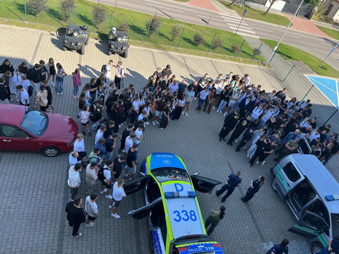 W ramach obchodów Europejskiego Tygodnia Mobilności – ROADPOL SAFETY DAYS, tomaszowski Wydział Ruchu Drogowego zorganizował dzień otwarty.