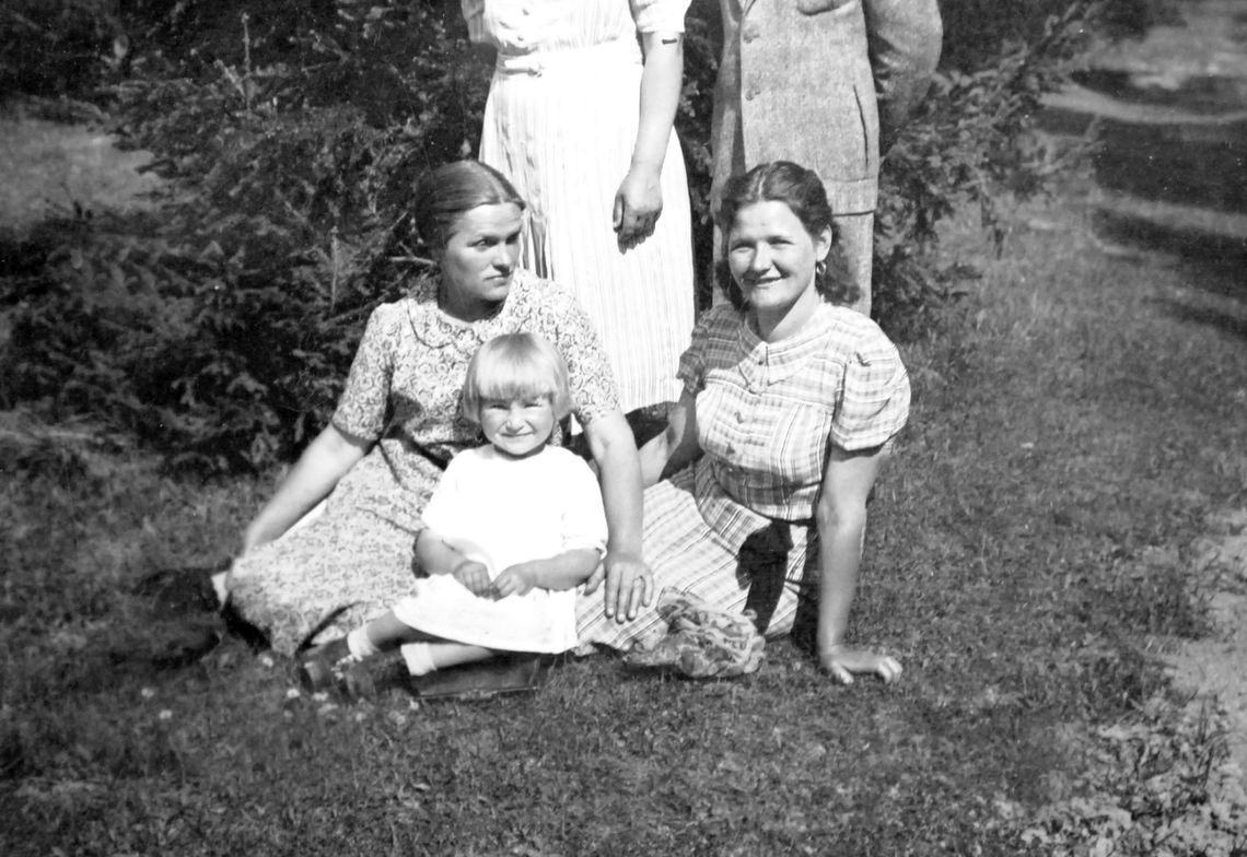Rodzina Komadowskich z Bełżca: Obrazki z rodzinnego albumu