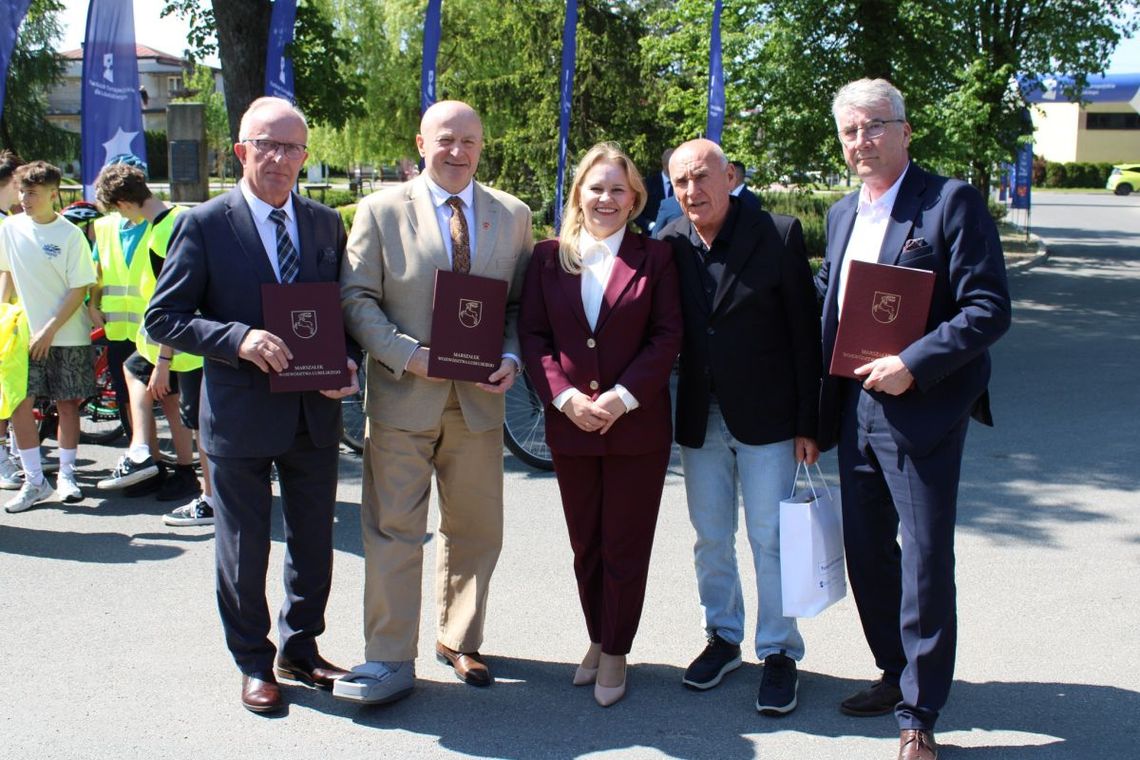 Rowerowe Roztocze. Uroczyste podpisanie umów w Kraśniku.