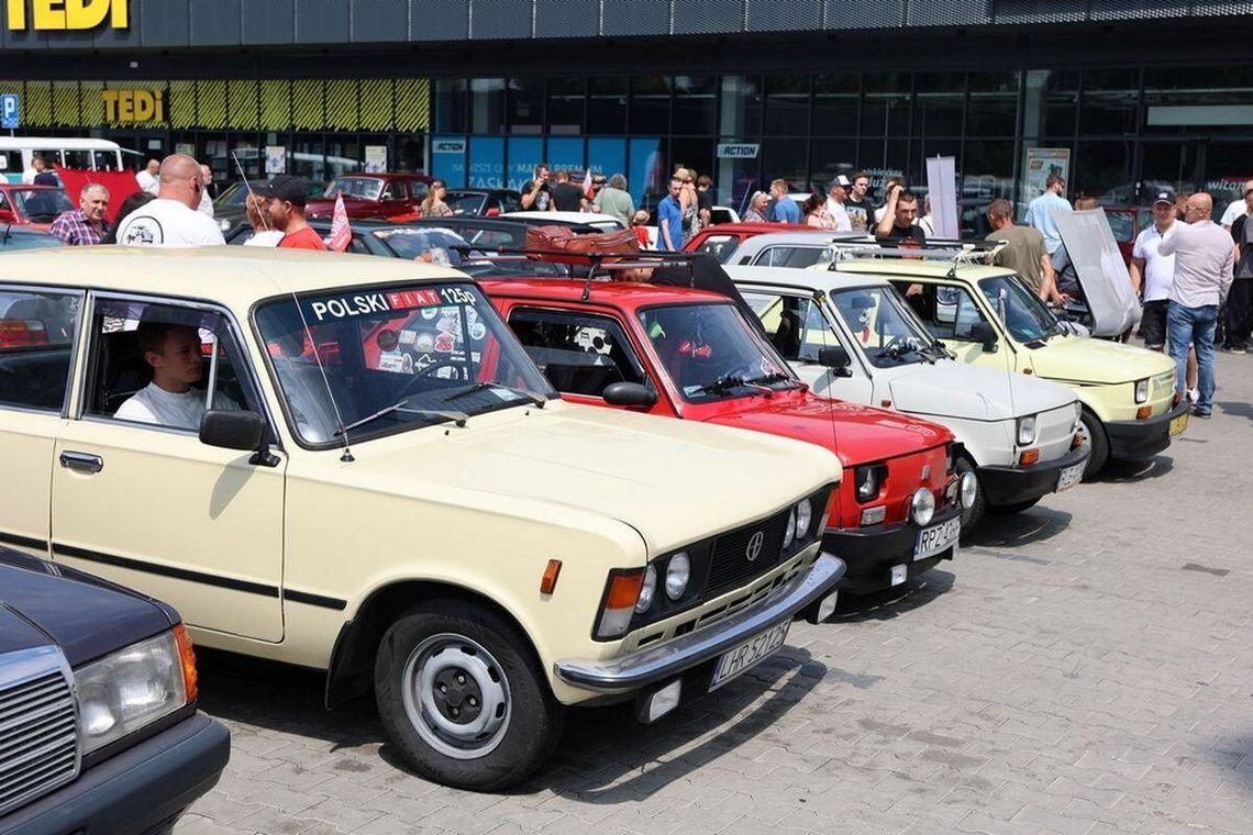 W Tomaszowie Lubelskim odbył się zlot zabytkowych samochodów i motocykli Roztoczańskie Klasyki.