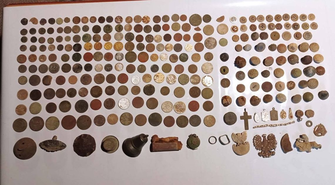 Roztocze zaskoczyło odkryciami. Ponad 180 monet i zabytki sprzed 2 tys. lat To efekt poszukiwań uczestników I Roztoczańskiego Zlotu Detektorystów.