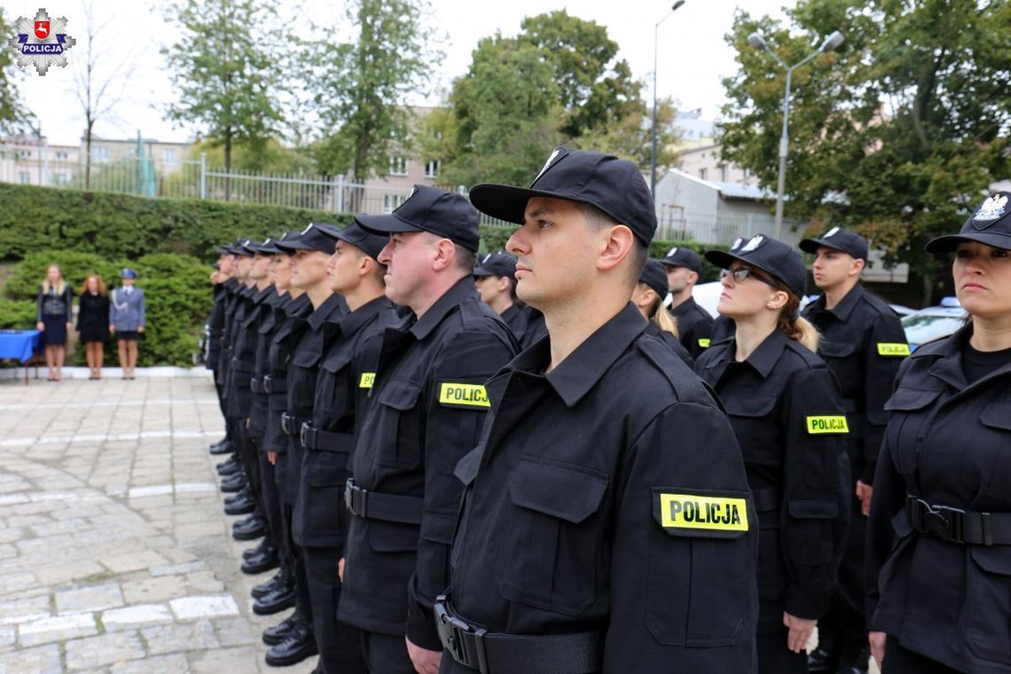 Są nowi policjanci, m.in. w Zamościu i Hrubieszowie (ZDJĘCIA, FILM)