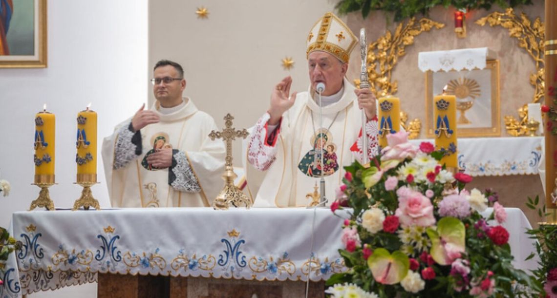 Sąd nie uwierzył biskupowi Jeżowi. To pierwszy taki wyrok w Polsce Diecezja tarnowska już zapowiedziała walkę o zmianę rozstrzygnięcia. Kuria oświadczyła, że nie zgadza się z wyrokiem.