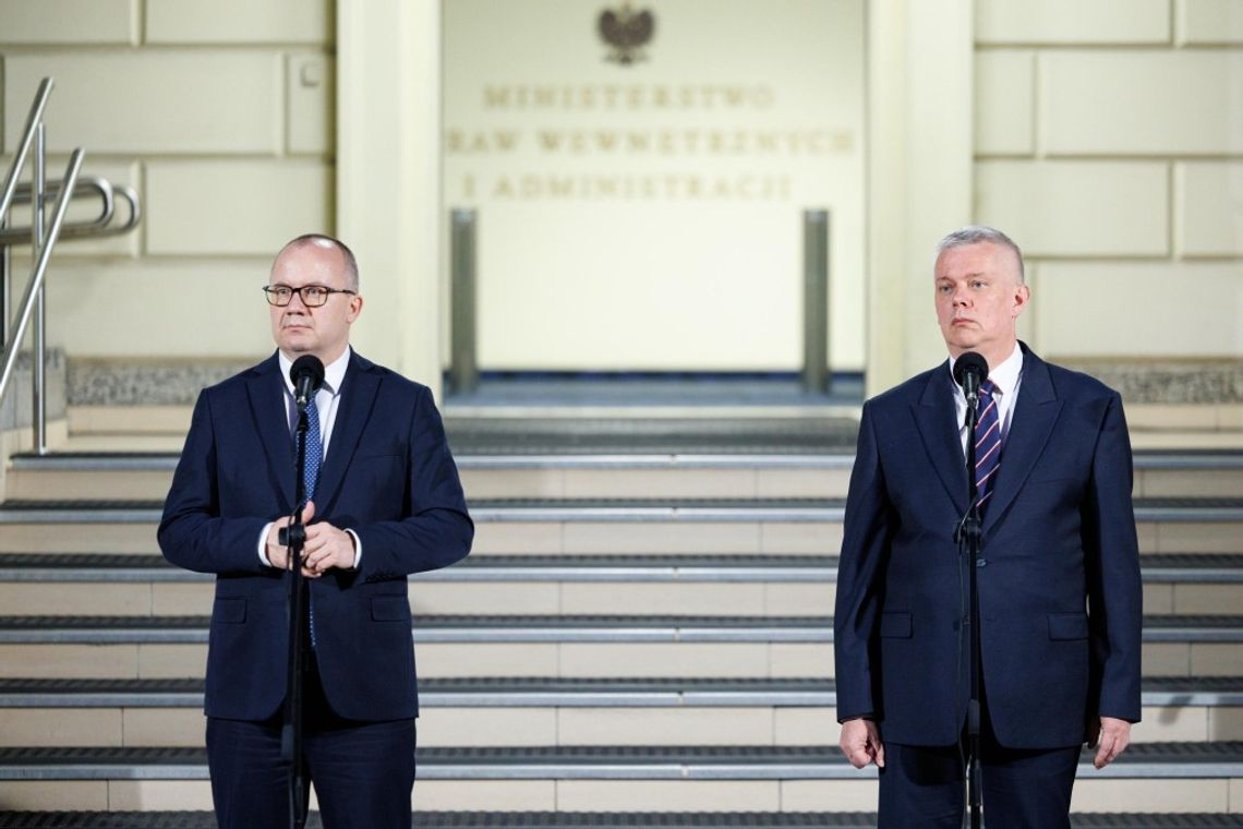 Od lewej: Adam Bodnar, minister sprawiedliwości, i Tomasz Siemoniak, minister spraw wewnętrznych.