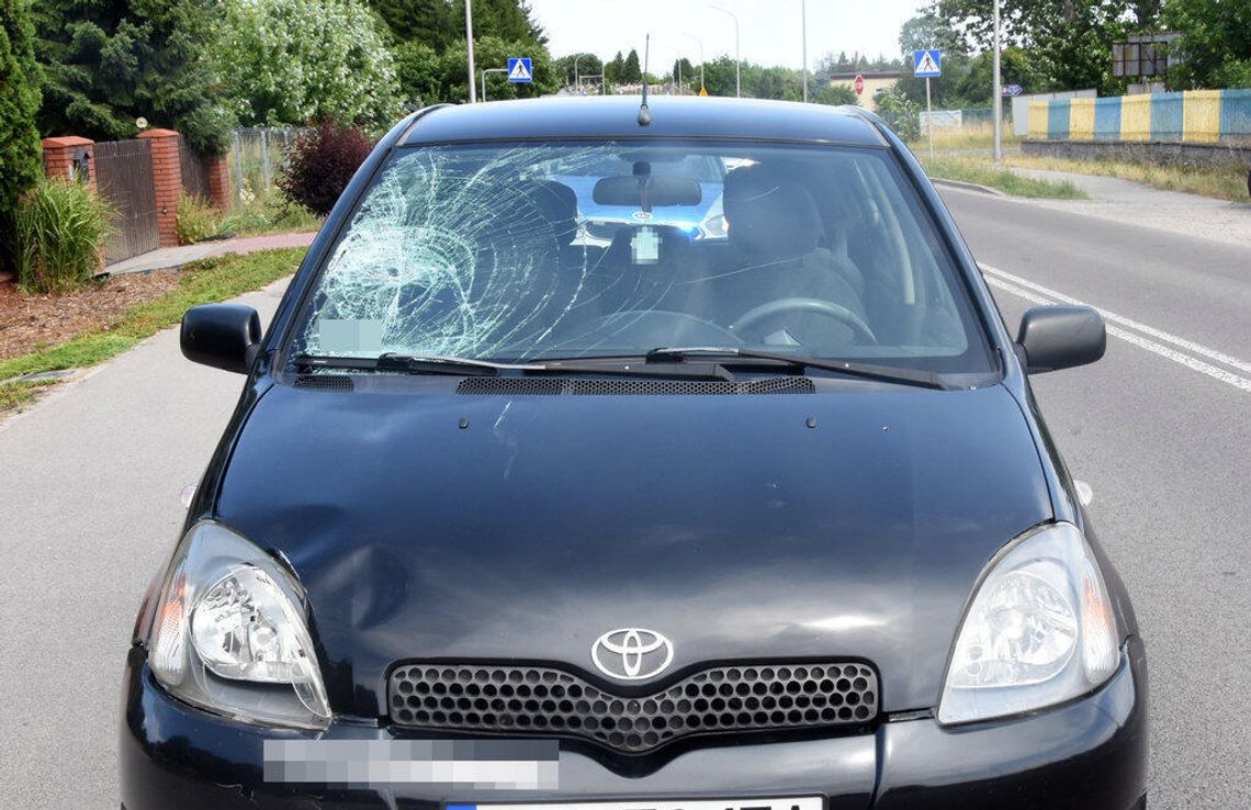 Sitaniec: Kierowca Toyoty na przejściu dla pieszych potrącił 18-latka 18-letni pieszy w Sitańcu przechodząc przez oznakowane przejście dla pieszych został potrącony przez kierującego toyotą.