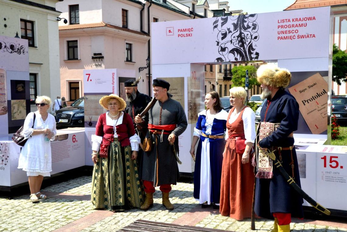 Skarby dziedzictwa narodowego na Rynku Solnym w Zamościu