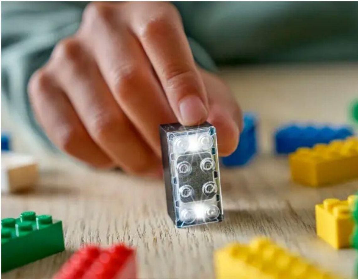 LEGO pokazało smart klocek, który reaguje na ruch, dźwięk i inne klocki.