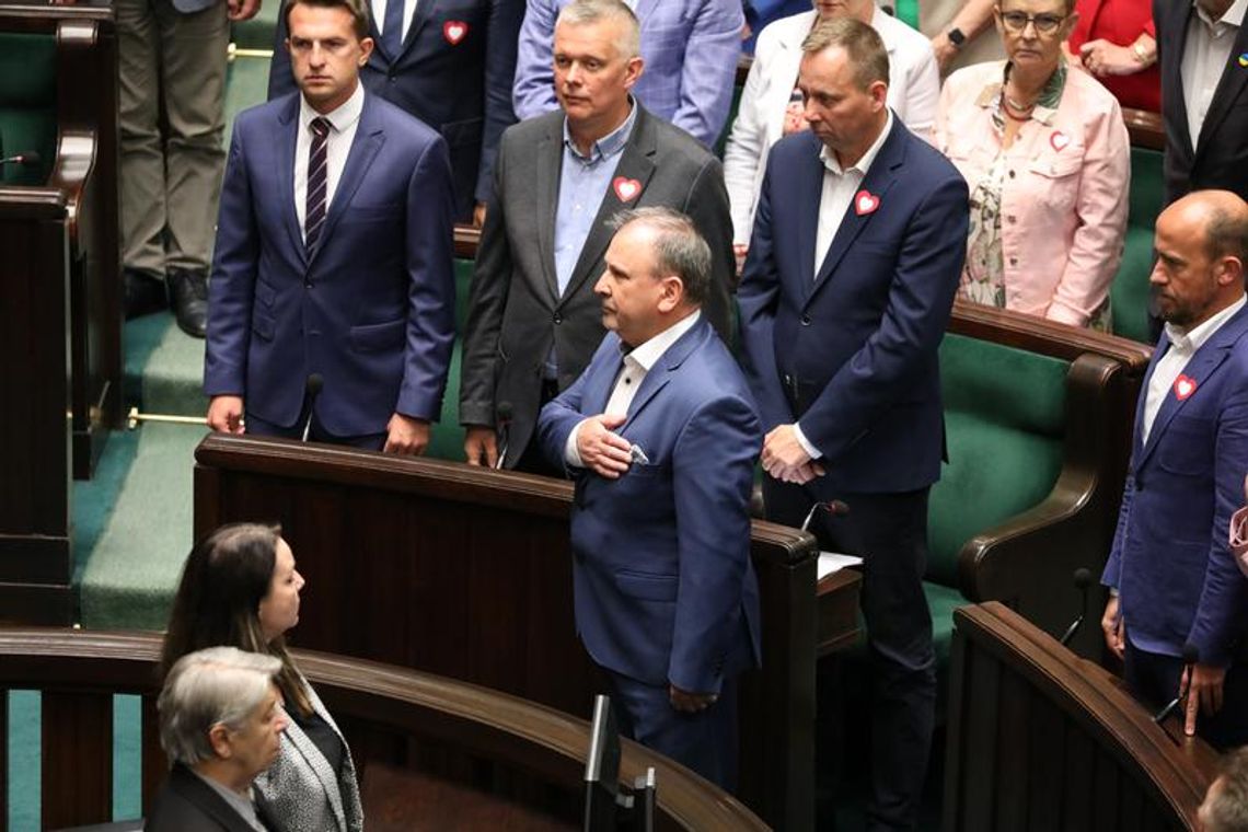 Na posła RP zaprzysiężony został Stanisław Żmijan. Tym samym wrócił do poselskich ław pod koniec IX kadencji tej izby. Wcześniej zasiadał tu 4 kadencje.