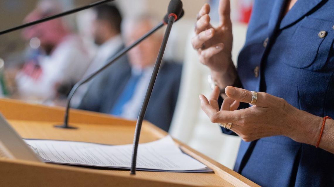 Stawiają Tuska przed wyborem: wójt na wieki albo wczesna emerytura Stawiają Tuska przed wyborem: wójt na wieki albo wczesna emerytura