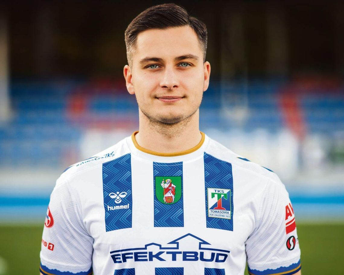 W ostatnim w tym sezonie meczu na stadionie OSiR Tomasovia podopieczni trenera Pawła Babiarza rozgromili Opolanina Opole Lubelskie aż 10:0 (6:0).