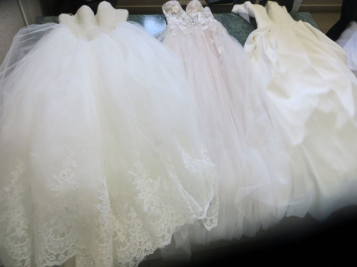 Suknie ślubne w modzie? Kolejny przemyt w Hrebennem