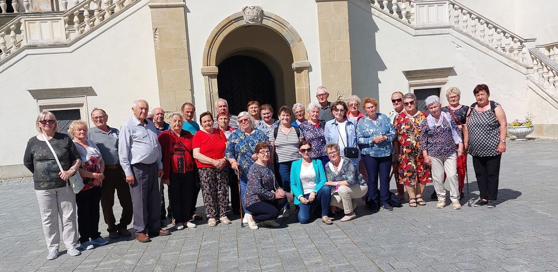 Pierwszego dnia czerwca Klub Seniora z gm. Susiec był na wycieczce nad Soliną i w zamku w Krasiczynie.