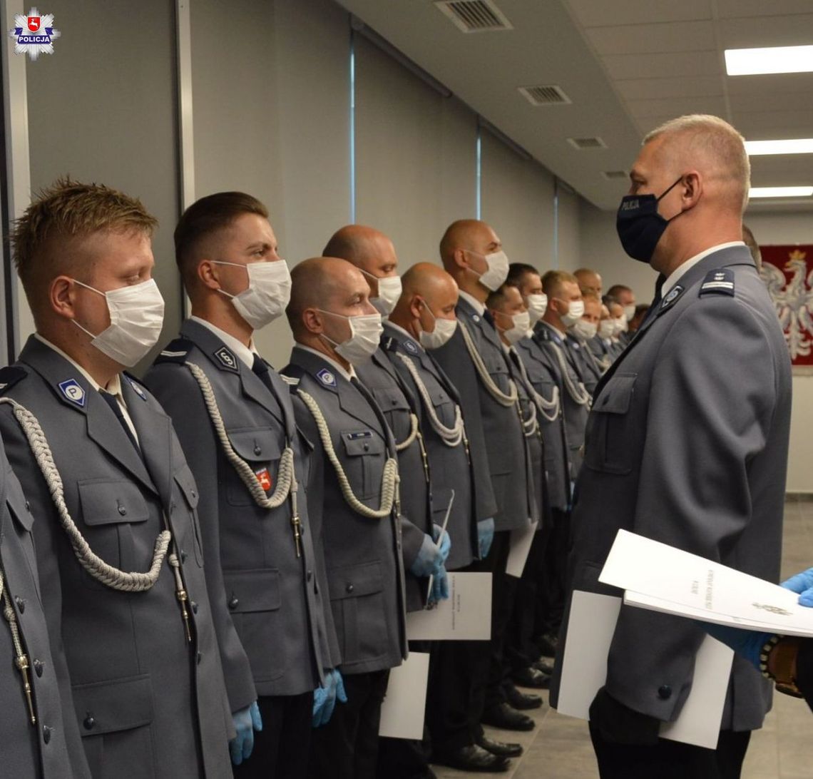 Święto Policji 2021. Awanse funkcjonariuszy z Biłgoraja (LISTA)