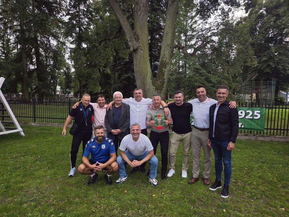 Jubileusz 100-lecia klubu był dla byłych piłkarzy Roztocza Szczebrzeszyn okazją do miłego spotkania i wspomnień.