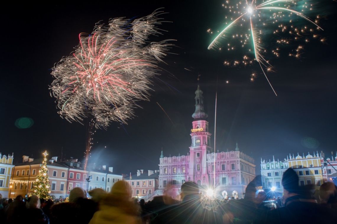 Sylwester w Zamościu. Tak witaliśmy 2017 rok na Rynku Wielkim [ZDJĘCIA]