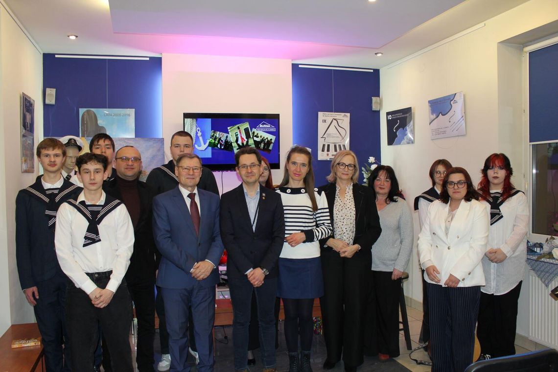 Szanty i Norwid w sercu Zamościa. Świętowano rocznicę zaślubin z morzem Szanty i Norwid w sercu Zamościa. Świętowano rocznicę zaślubin z morzem