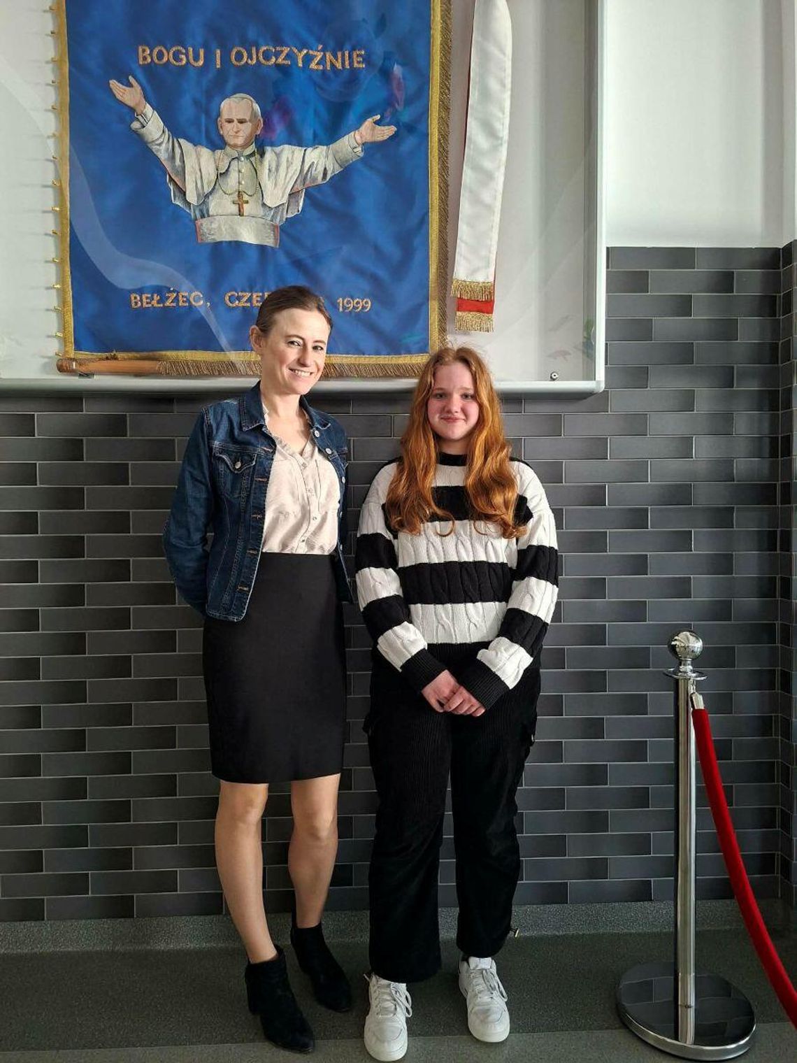 Ula Woś, uczennica klasy 7a Szkoły Podstawowej im. Papieża Jana Pawła II w Bełżcu, została laureatką wojewódzkiego konkursu kuratoryjnego z języka niemieckiego.