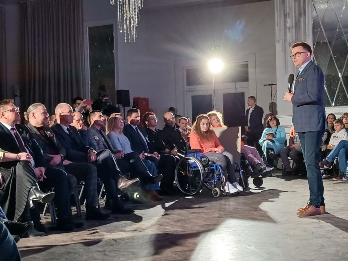 Szymon Hołownia podczas spotkania w Zamościu.