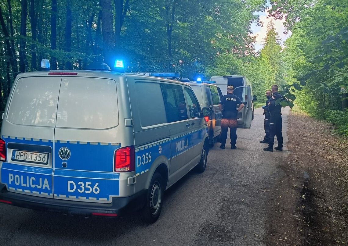 Pijany 42-latek uciekał busem przed policyjną kontrolą. Został zatrzymany w Tarnawatce.