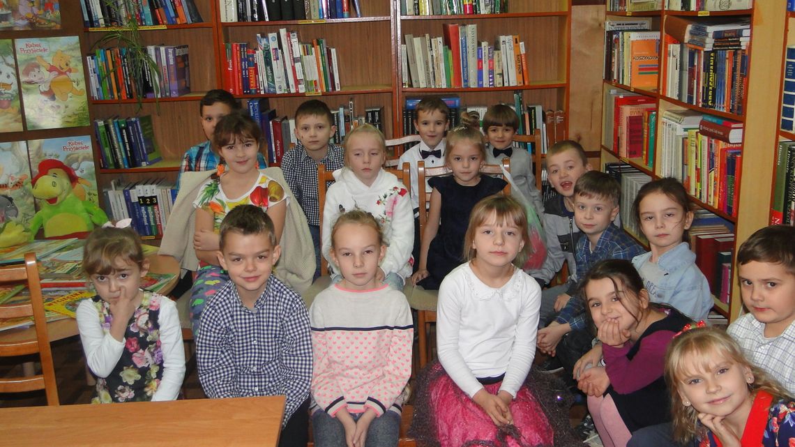 Telatyn: W krainie wierszy - konkurs recytatorski w bibliotece