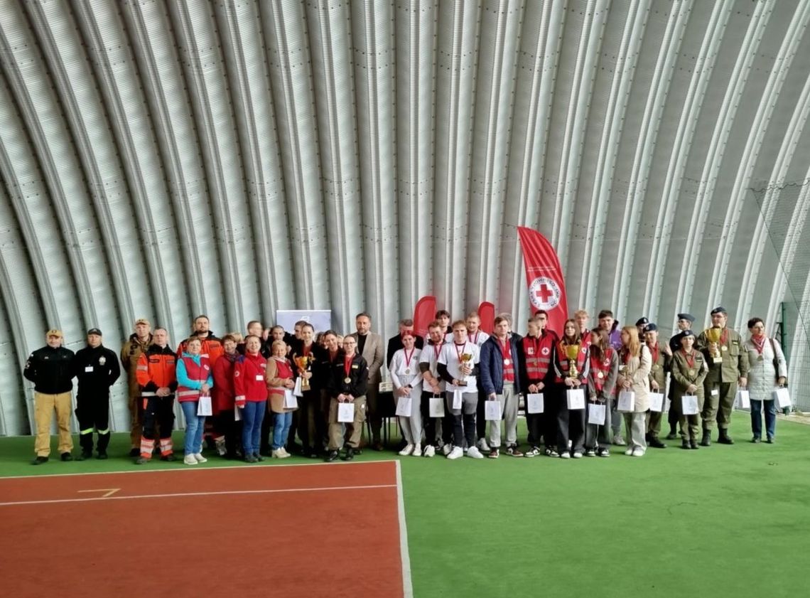 15 kwietnia na terenie Zespołu Szkół Techniczno-Motoryzacyjnych im. Jarosława Dąbrowskiego w Tomaszowie Lubelskim odbyły się eliminacje powiatowe do XXXI Ogólnopolskich Mistrzostw Pierwszej Pomocy Polskiego Czerwonego Krzyża.