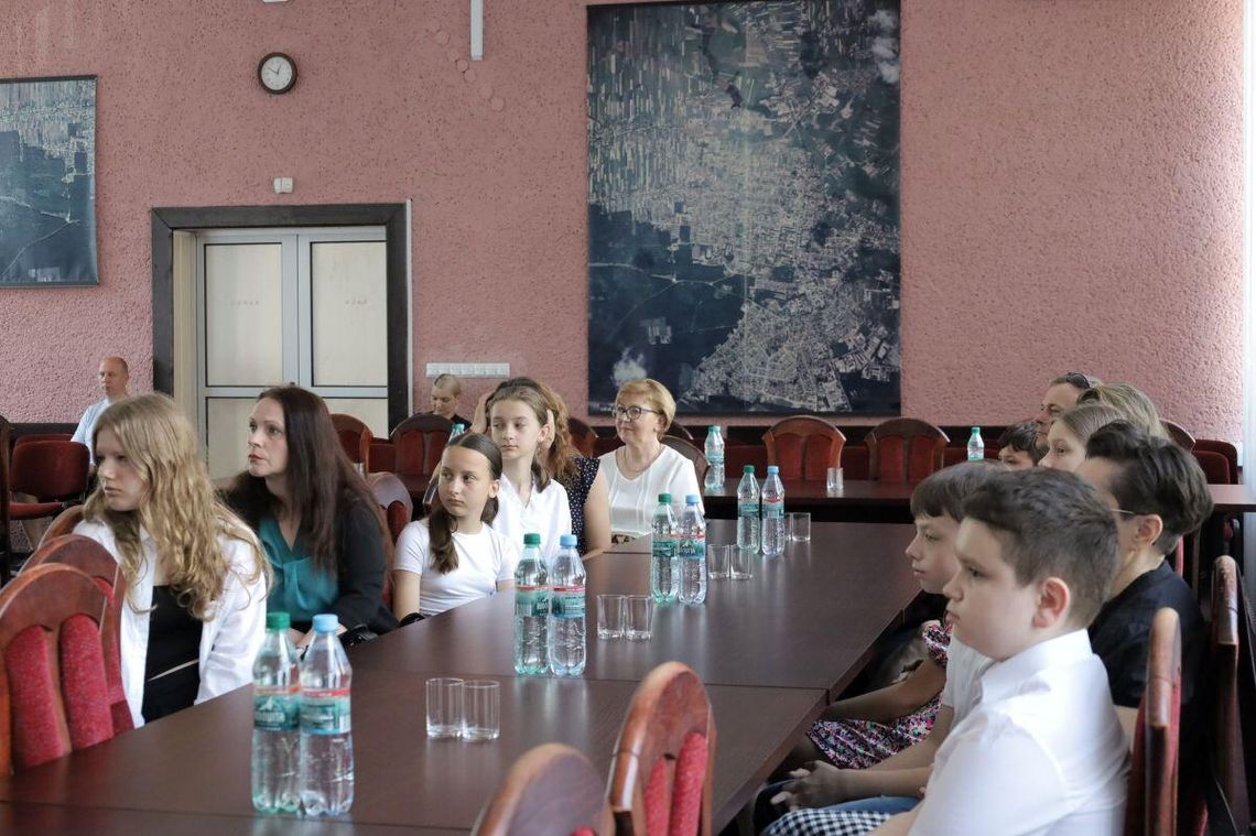 Uroczyste podsumowanie trzeciej edycji Powiatowego Konkursu Ortograficznego „Żaczek” o Złote Pióro Burmistrza Tomaszowa Lubelskiego.