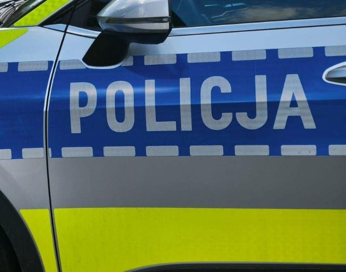 Tomaszów Lubelski: 4 tys. zł. Taki mandacik za przekroczenie prędkości. Prawo jazdy też stracił Nieodpowiedzialność kosztuje. Policjanci z tomaszowskiej drogówki zatrzymali 25-latkowi prawo jazdy za przekroczenie dozwolonej prędkości.