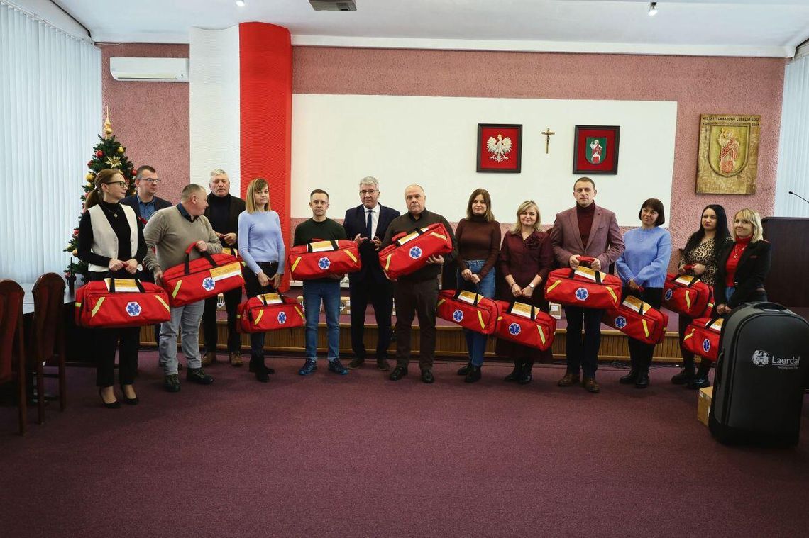 Zestawy ratunkowe zostały kupiony w ramach Programu Ochrony Ludności i Obrony Cywilnej na lata 2025-2026.