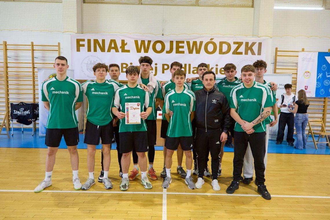 Męska drużyna z Tomaszowa Lubelskiego zajęła 5. miejsce w Finale Wojewódzkim w Koszykówce Chłopców „Licealiada”, który odbył się w Białej Podlaskiej.