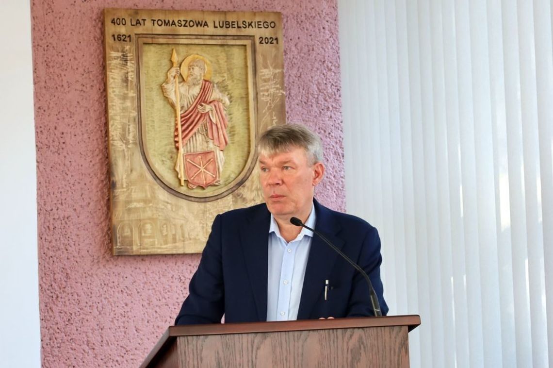 Tomaszów Lubelski. Szpital za miliony, a straty rosną. Dyrektor tłumaczy przyczyny i mówi o zagrożeniach – W którym miejscu tak naprawdę ja mam zacząć oszczędzać? – pytał podczas sesji Dariusz Gałecki, dyrektor tomaszowskiego szpitala.