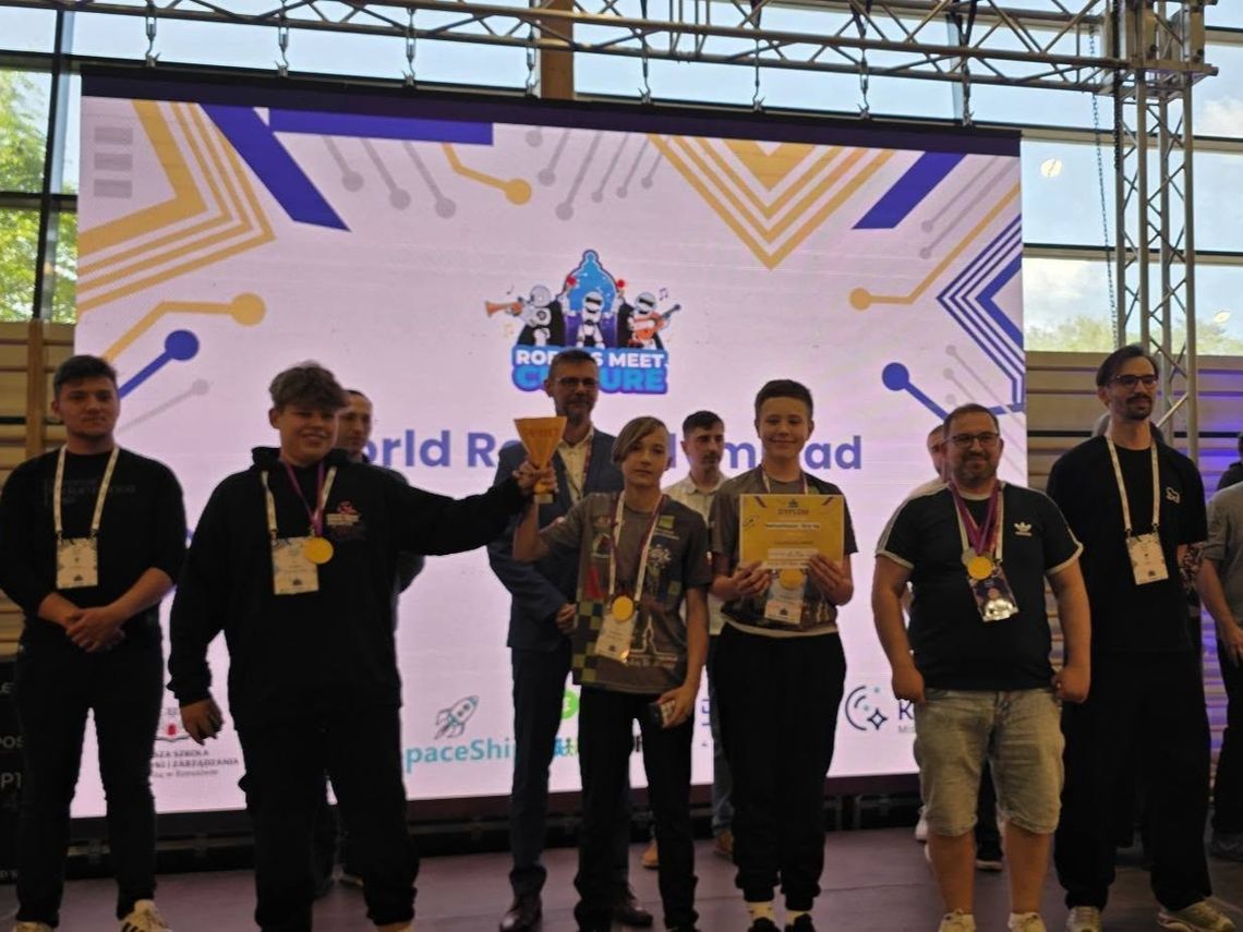 Drużyna z Tomaszowa Lubelskiego znów najlepsza w Finale Polski World Robot Olympiad!