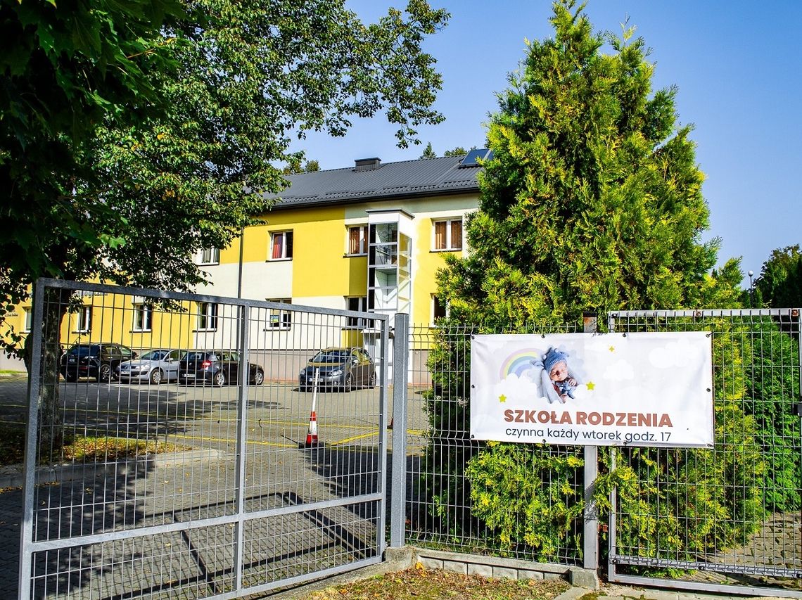 Szkoła rodzenia ma siedzibę przy ul. Siwa Dolina 2a w Tomaszowie Lubelskim.