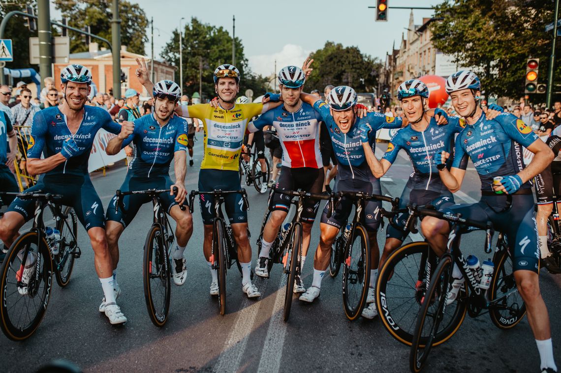 Tour de Pologne: Julius van den Berg wygrał siódmy etap! Klasyfikacja generalna dla Joao Almeidy