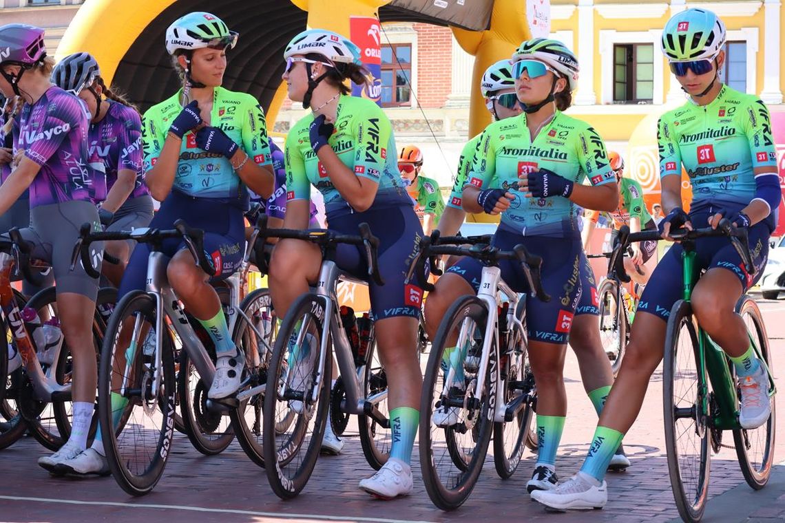 Tour de Pologne Women wystartował w Zamościu. W wyścigu kolarskim walczy 196 zawodniczek [ZDJĘCIA]