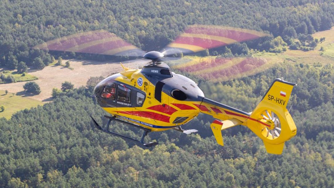 Tragedia w prywatnym „żłobku”. Nie żyje mała dziewczynka W prywatnym punkcie opieki dziennej – nieformalnym żłobku – wezwano pomoc do półtorarocznej dziewczynki. Dziecko zabrał do szpitala śmigłowiec. Jego życia nie udało się uratować.