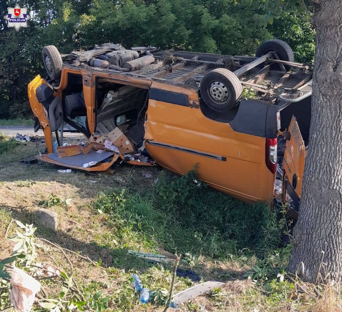 W niedzielę (17 sierpnia) nad ranem w miejscowości Zakręcie na drodze krajowej nr 17 doszło do tragicznego wypadku.
