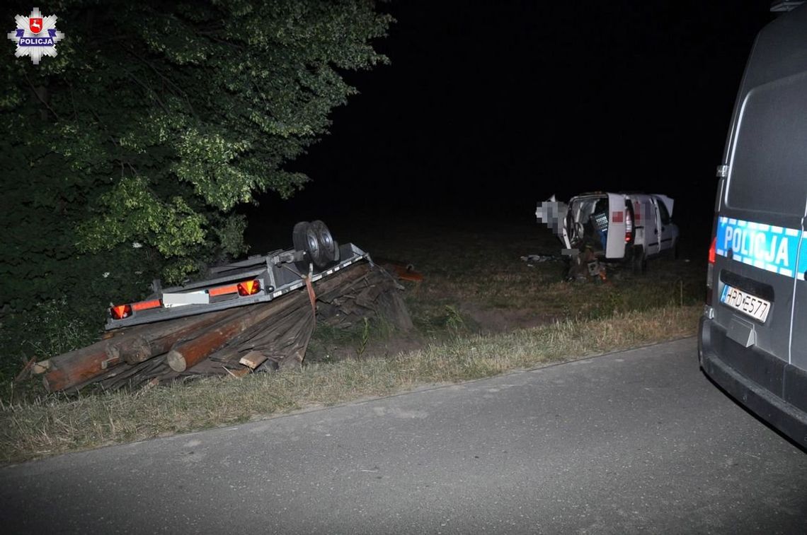 Tragiczny wypadek w Biszczy. Fiat z lawetą przygniótł kierowcę