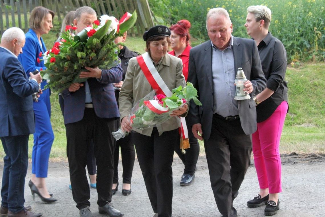 Pamięci zamordowanych w Korytynie.