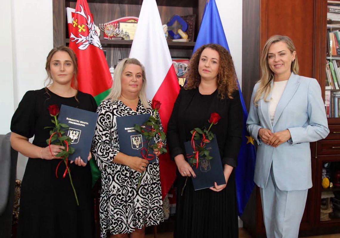 Trzy nauczycielki z Hrubieszowa z awansem i mianowaniem Trzy nauczycielki z Hrubieszowa zdobyły stopień mianowanego.