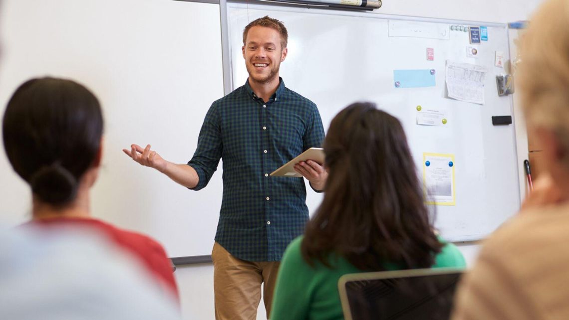 Tyle zarobią nauczyciele od września. Małe podwyżki od stycznia