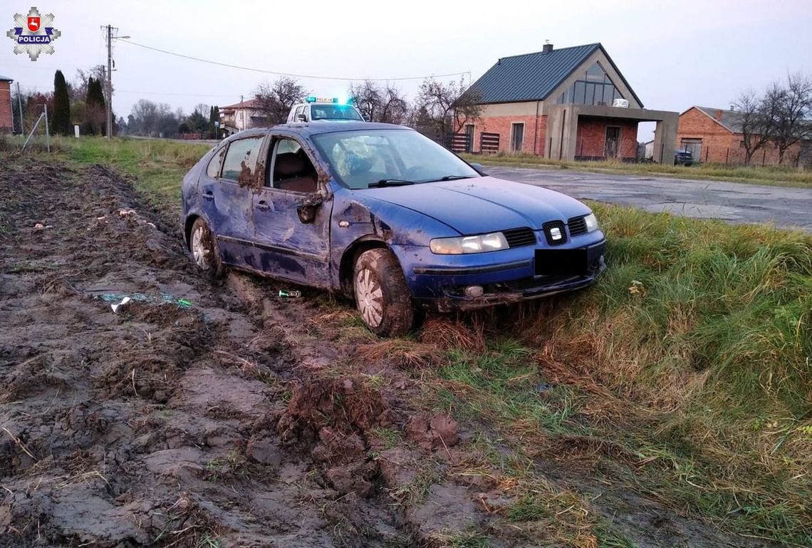 Tym seatem kierowały promile. Auto dachowało w rowie