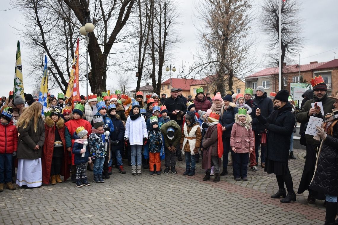 Tyszowce: Radosny Orszak Trzech Króli, a na koniec spotkanie ze Świętym Mikołajem [ZDJĘCIA]
