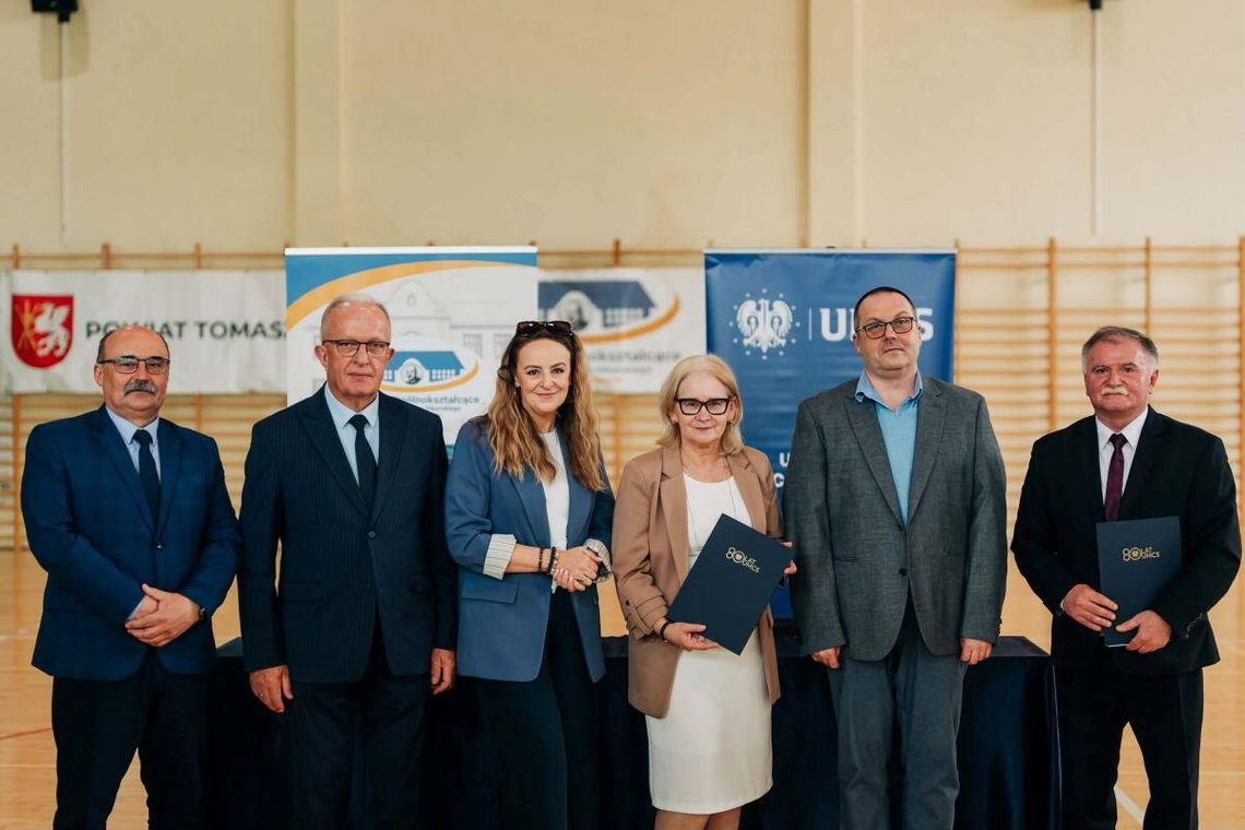 Podpisanie umowy o objęcie klasy II Liceum Ogólnokształcącego patronatem przez Uniwersytet Marii Curie-Skłodowskiej w Lublinie.