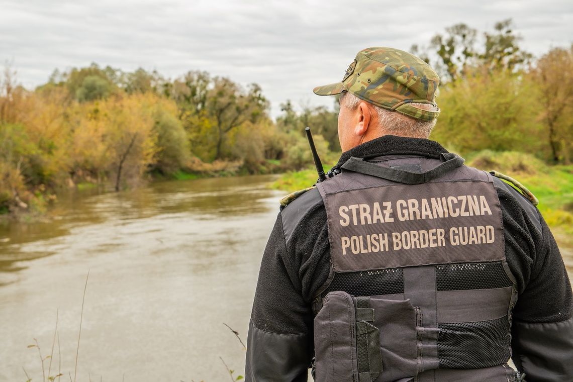 Ustalono tożsamość topielca z Bugu. Nie poinformowano jednak rodziny 5 kwietnia Nadbużański Oddział Straży Granicznej ujawnił zwłoki. Po blisko trzech godzinach udało się je sprowadzić na brzeg.