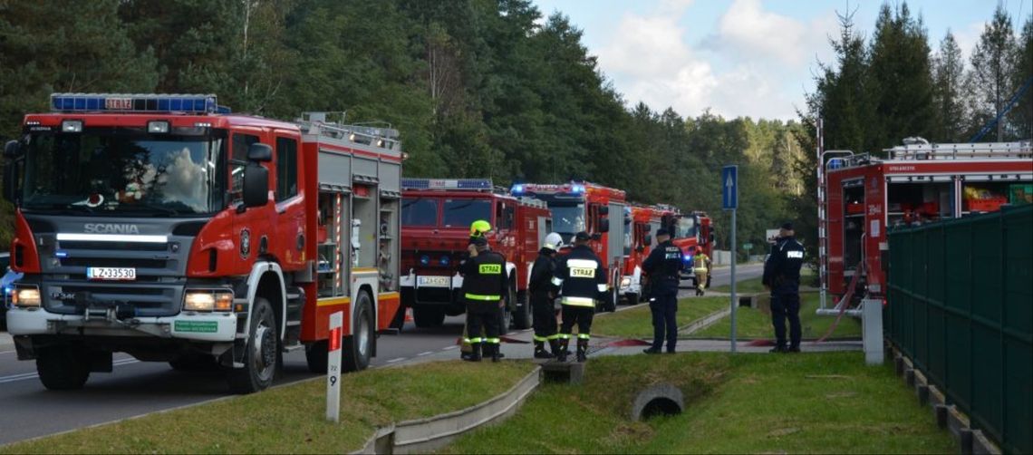 Służby ratunkowe ćwiczyły reakcję w razie pożaru w szkole.