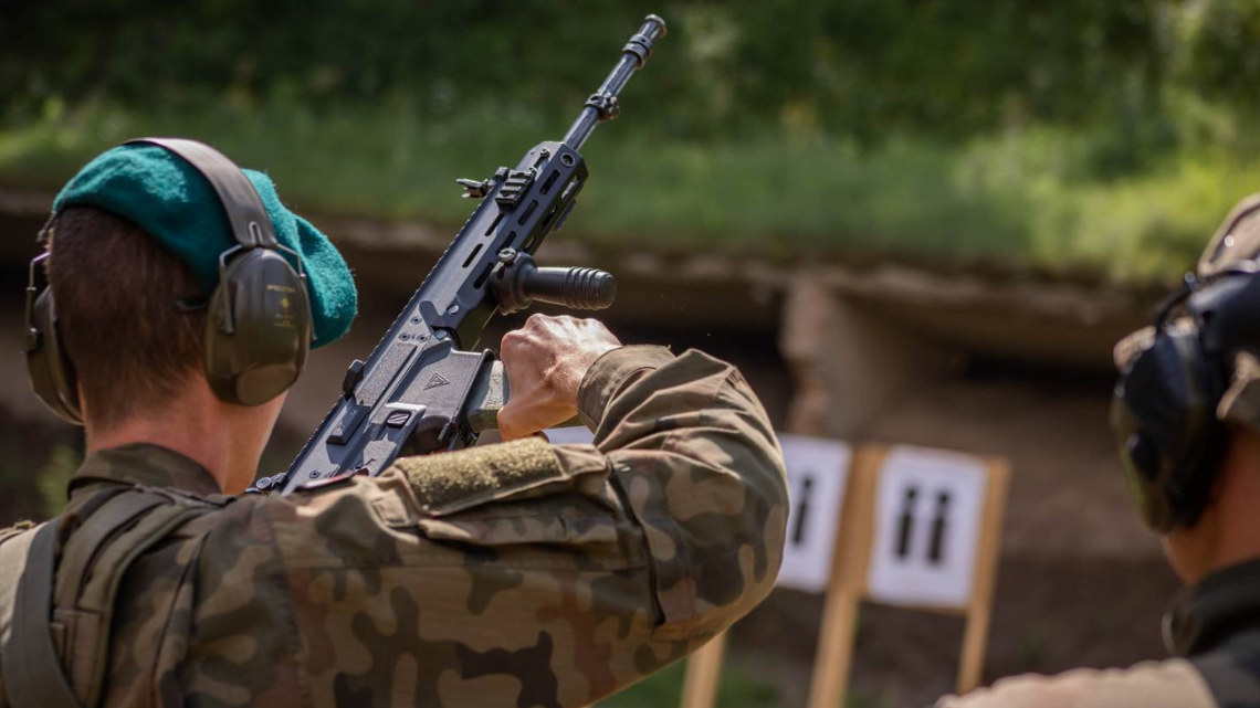 „Wakacje z wojskiem”. To już ostatni turnus. Rusza nabór Wojsko ogłasza nabór do ostatniej edycji letniego programu szkoleniowego „Wakacje z wojskiem”.