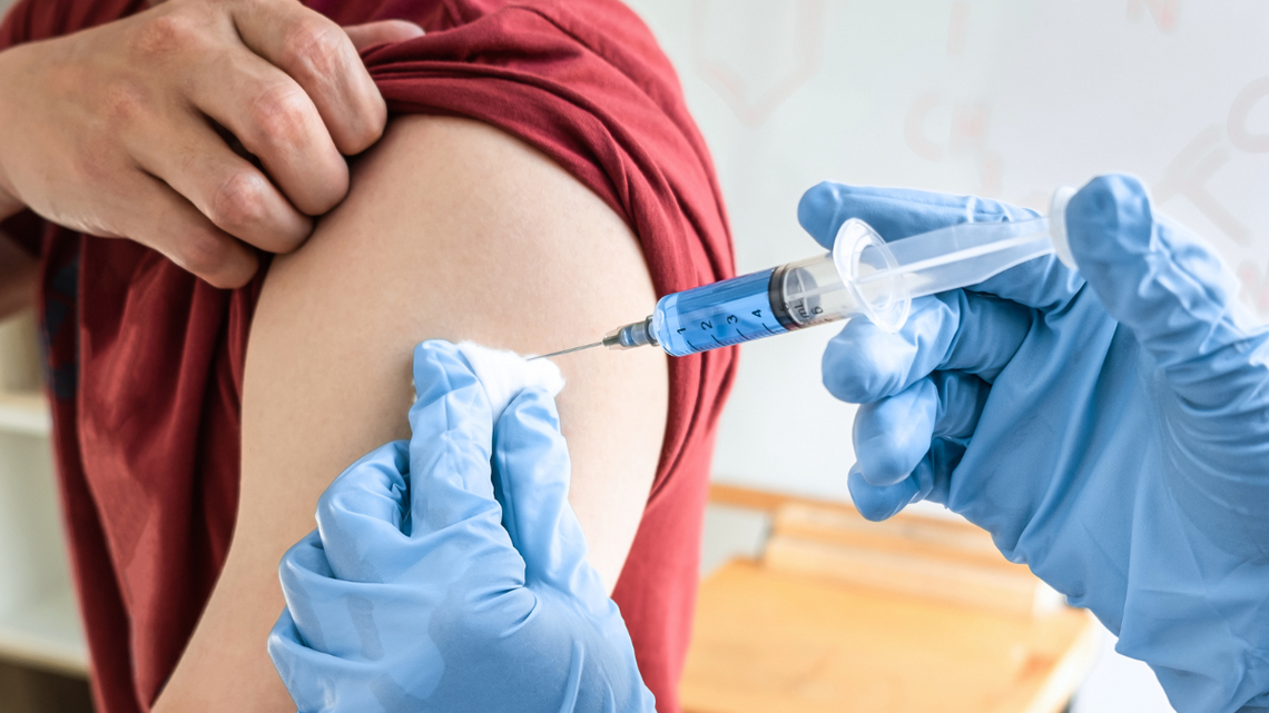 Już od poniedziałku 18 sierpnia w aptekach będzie więcej szczepień.