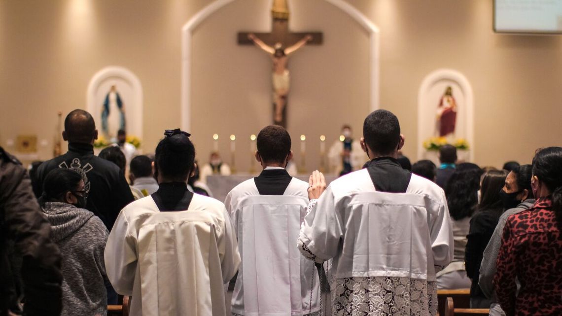 Proces wprowadzenia nowego dnia wolnego jest długotrwały i wymaga pełnej ścieżki legislacyjnej