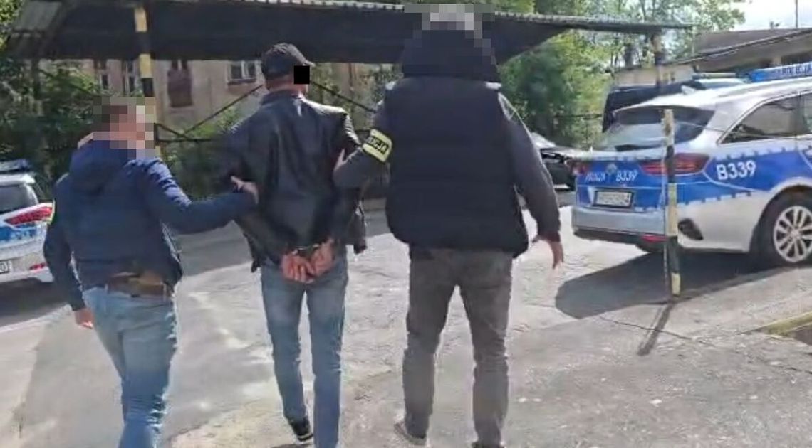Lubelscy „łowcy głów” z sukcesem zakończyli poszukiwania 36-letniego mieszkańca powiatu chełmskiego. Mężczyzna, który ukrywał się przed wymiarem sprawiedliwości aż we Wrocławiu, był ścigany za oszustwa internetowe.