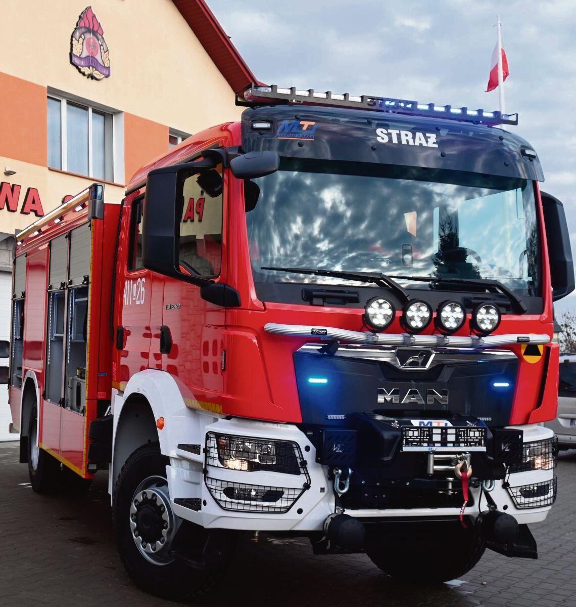 Komenda Powiatowa Państwowej Straży Pożarnej w Hrubieszowie otrzymała nowy, ciężki samochód ratowniczo-gaśniczy. Jest on przystosowany nie tylko do gaszenia pożarów, ale również do usuwania skutków nawałnic i powodzi.